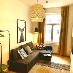 Contemporary City Apartment - by Nahuen Suites