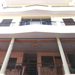 DS Residency-Near Ghats N Temples-Parking-Free Wi-Fi