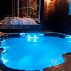 Cabin in Hodlekve with 5 bedrooms & hot tub.