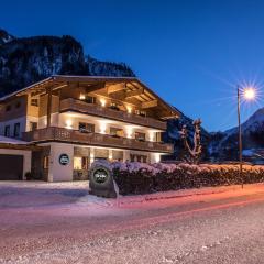 Appartement Mühle - including Summercard, Sauna, Kaprun's largest private garden with panoramic view