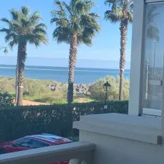 Primera Linea de Playa con Vistas al Mar