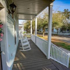 Ideal Location! Perfect for Graduations and Lowcountry Getaways!