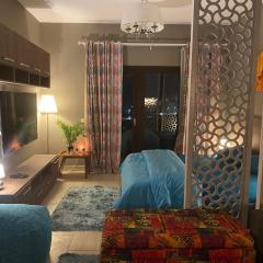 Stylish Pool view studio in Al Dau Heights
