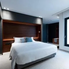 The H Experience Boutique Apartments Athens - free parking and fiber internet