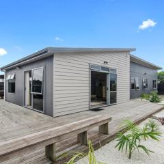 Beauty on Bream Bay - Ruakaka Holiday Home