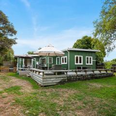 Llieno - Lake Taupo Holiday Home