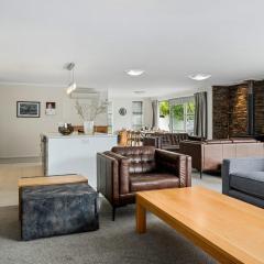 Maison de Maude - Lake Hawea Holiday Home