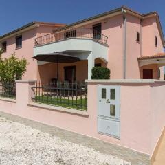 Vila Mary with private pool in Medulin near the beach