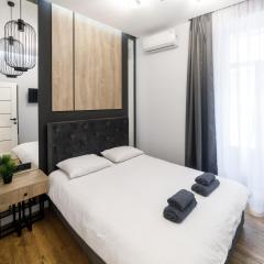 Royal apartment on Hmelnytskogo 37