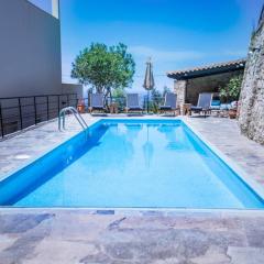 Villa Ventus, 40sqm private pool & hot tub!
