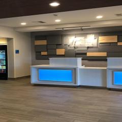Holiday Inn Express & Suites Albany by IHG