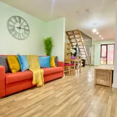 Spacious 5 Bed Townhouse Manchester, Salford Qauys - Two Bedroom With Parking