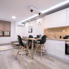 Babylon Park Apartment