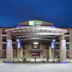 Holiday Inn Express & Suites St Louis Airport by IHG