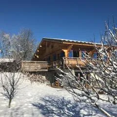 Chalet Cyclamens, 65m2 plein centre - Jardin, WIFI & parking!