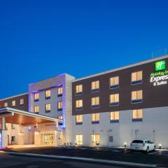 Holiday Inn Express & Suites - Medford by IHG