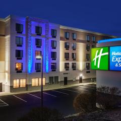 Holiday Inn Express Hotel & Suites Providence-Woonsocket, an IHG Hotel