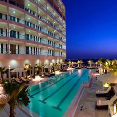 فندق ستيبريدج سويتس جزيرة ياس أبو ظبي