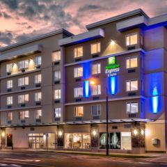 Holiday Inn Express & Suites Victoria-Colwood, an IHG Hotel