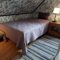 Naturnära enkel rum B&B i Uppsala Ramstalund