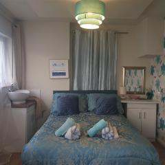 Self Contained Rooms in Central Torquay