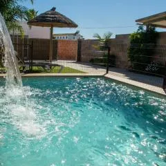 Villa Nueva Cascada - Casa Rustica "Tu Casa En Conil"