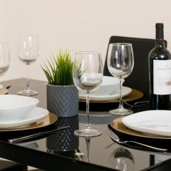 Modern 2BR Apartment 3 Beds BHX City Centre NEC Solihull Ideal for Contractors & Insurance