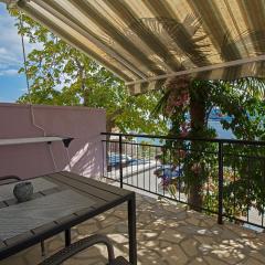 Studio app 100m from the sea, 077