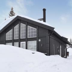 Amazing Home In Sjusjen With 4 Bedrooms And Wifi