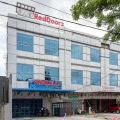 RedDoorz near Manhattan Square Medan