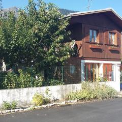 Chalet dans village