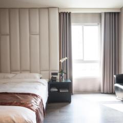 Grand Crystal Hotel