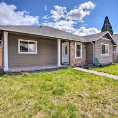 Grants Pass Home 1 Mi to Downtown and Rogue River!