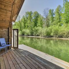 Floating Home on Columbia River with Provided Kayaks