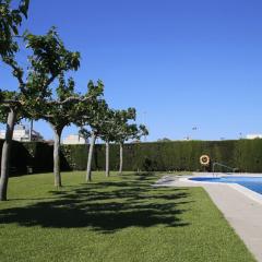 AT031 Comunidad con 2 piscinas, a 5 min a pie de la playa