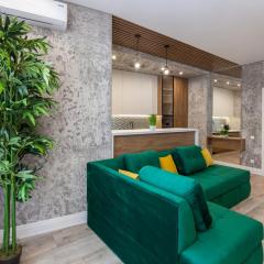 Royal VIP Apartment on Pidmurna 24