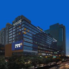成都V hotel精品酒店