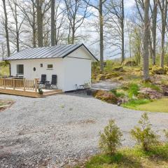 Humlegarden lake cottage, Horn