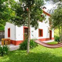 2 bedrooms house with furnished garden and wifi at Camacha