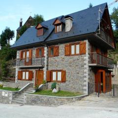 3 bedrooms chalet with city view furnished garden and wifi at Viella