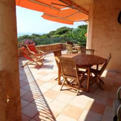 Maison de 4 chambres avec vue sur la mer piscine partagee et terrasse amenagee a Sainte Lucie a 5 km de la plage