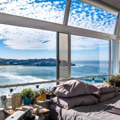 OMG Beach View Penthouse by Sydney Dreams