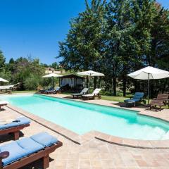 4 bedrooms house with shared pool furnished garden and wifi at Ramazzano Le Pulci