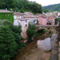 Studio avec balcon a Rennes les bains