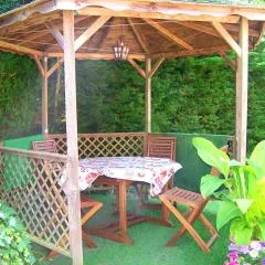Maison accueillante à La Chapelle-aux-Choux avec jardin spacieux 70 m²