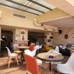 2 bedrooms appartement at Akrogiali 10 m away from the beach with sea view enclosed garden and wifi