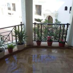 One bedroom appartement at Casablanca 100 m away from the beach with shared pool enclosed garden and wifi