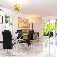 tarifa especial, sin aglomeraciones en piscina y playa, cerca de Puerto Banús