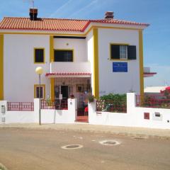 3 bedrooms house with enclosed garden at Alandroal