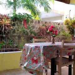 Charming Apartment in Pereybere with Shared Pool, 75 m²